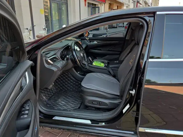 Buick LaCrosse — Фото автомобиля 9
