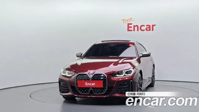 BMW i4 — Фото автомобиля 3