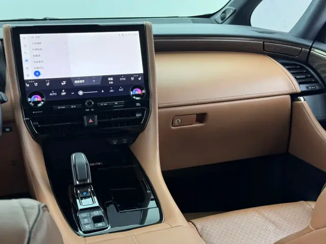 Toyota Vellfire — Фото автомобиля 8