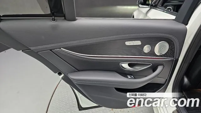 Mercedes-Benz E-Class W213 — Фото автомобиля 14