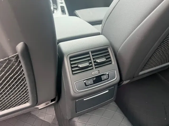 Audi A4L — Фото автомобиля 22