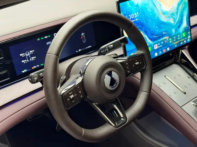 Denza Z9GT — Фото автомобиля 4
