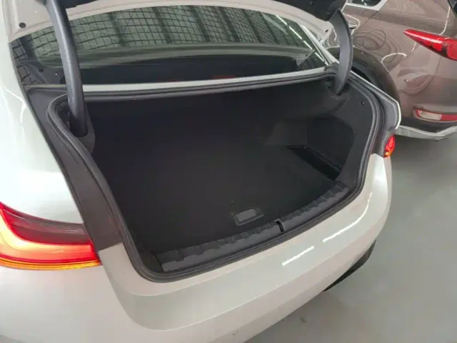 BMW i3 — Фото автомобиля 18