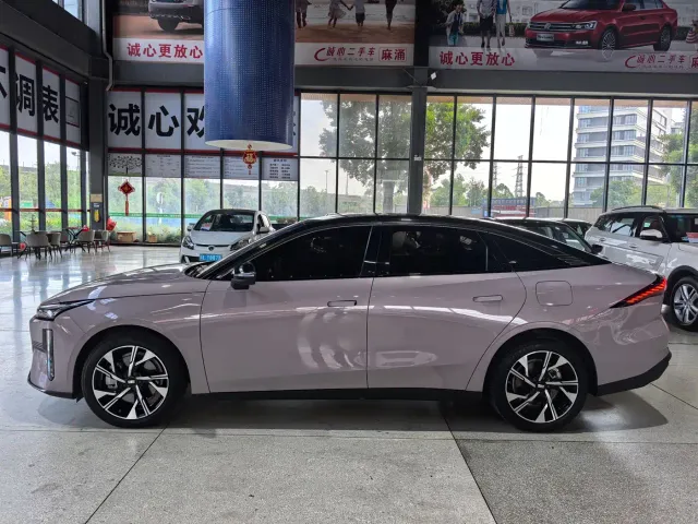 Geely Galaxy L6 — Фото автомобиля 2