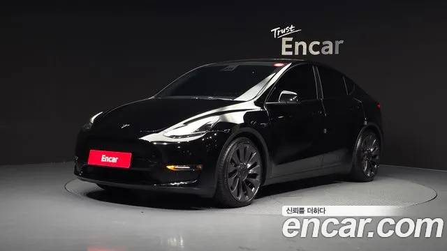 Фотография автомобиля — Tesla Model Y