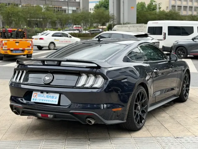 Ford Mustang 2021 2.3T EcoBoost Shadow Performance Advanced Edition — Фото автомобиля 5