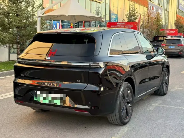 Li Auto L6 — Фото автомобиля 9