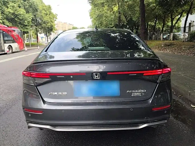 Honda Accord — Фото автомобиля 5