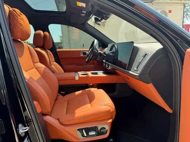 Li Auto L7 — Фото автомобиля 11