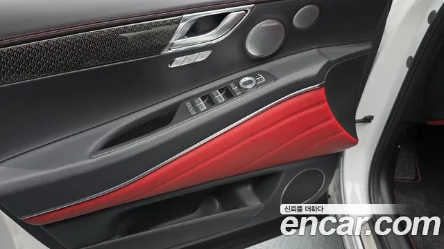 Genesis GV80 Coupe — Фото автомобиля 13