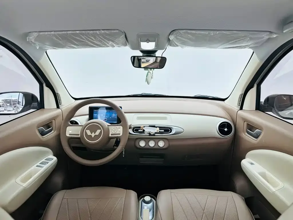 Wuling Motors Hongguang MINIEV 2025 4-Door Advanced — Фото автомобиля 15