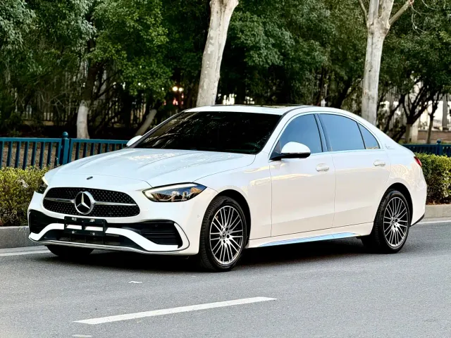 Mercedes-Benz C-Class — Фото автомобиля 2