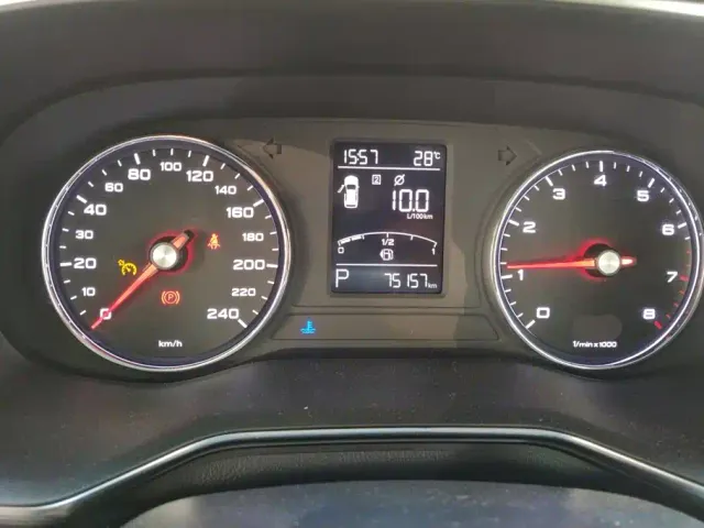 Roewe RX8 — Фото автомобиля 14