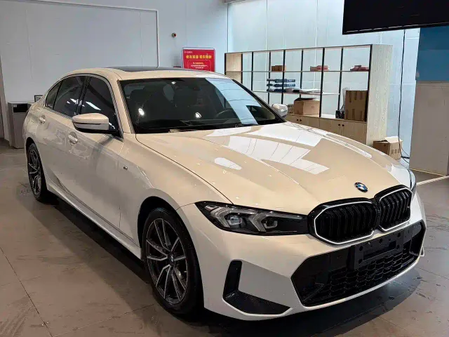 BMW 3 Series — Фото автомобиля 3