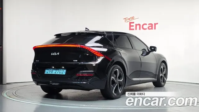 Kia EV6 — Фото автомобиля 2