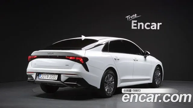 Фотография автомобиля — Kia K5 Generation 3