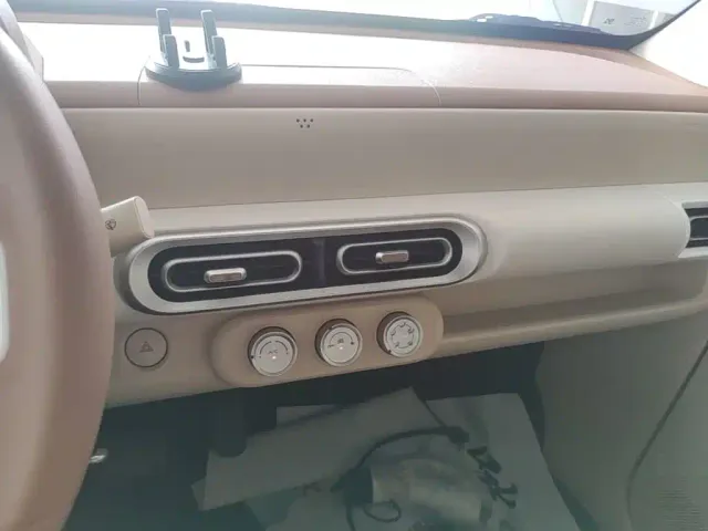Wuling Hongguang Mini EV — Фото автомобиля 12
