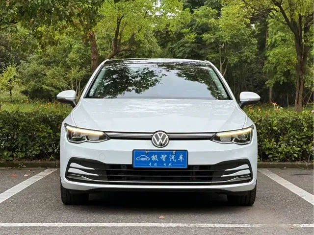Volkswagen Golf — Фото автомобиля 2
