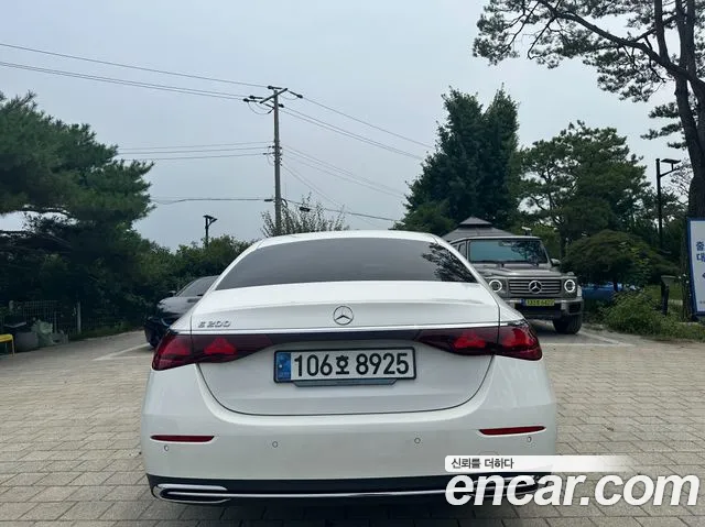 Mercedes-Benz E-Class — Фото автомобиля 7