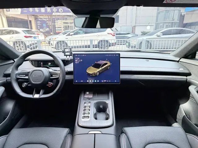 Xiaomi SU7 — Фото автомобиля 16