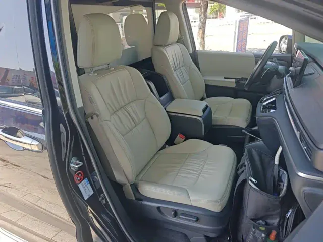 Honda Odyssey — Фото автомобиля 24