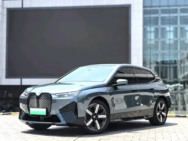 Фотография автомобиля — BMW iX