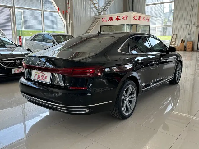 Volkswagen Passat — Фото автомобиля 9