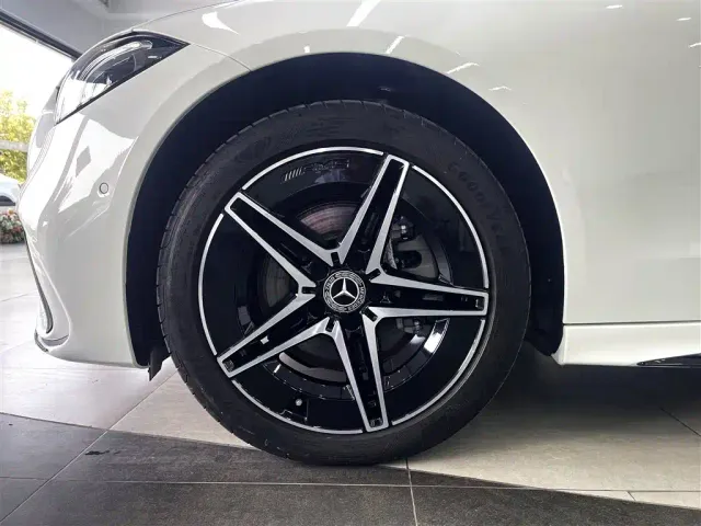 Mercedes-Benz C-Class — Фото автомобиля 8