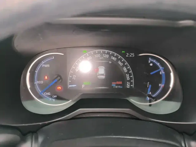 Toyota RAV4 — Фото автомобиля 11