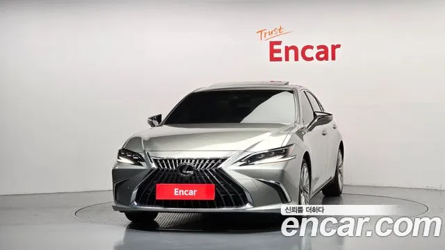 Lexus ES 7th Gen — Фото автомобиля 3