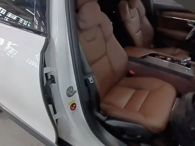 Volvo V90 — Фото автомобиля 24