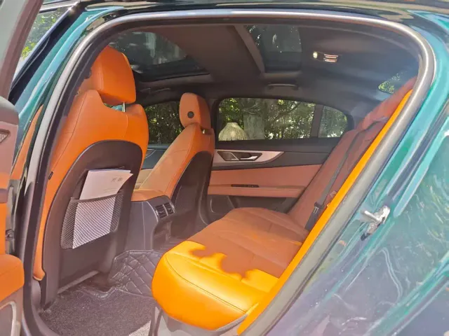 Jaguar XEL — Фото автомобиля 6