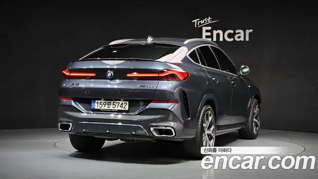 BMW X6 — Фото автомобиля 2
