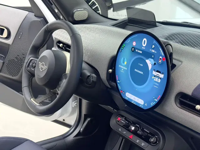 MINI Hatch — Фото автомобиля 15