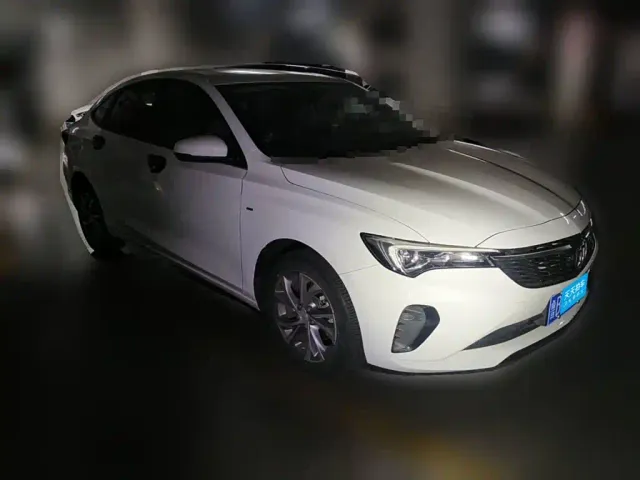 Buick Verano — Фото автомобиля 3