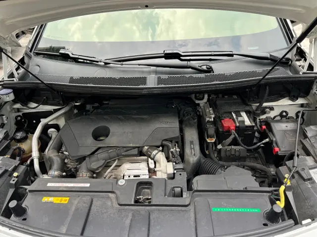 Peugeot 5008 — Фото автомобиля 4