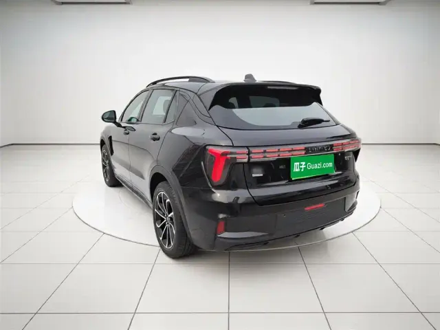 Lynk & Co 01 — Фото автомобиля 22
