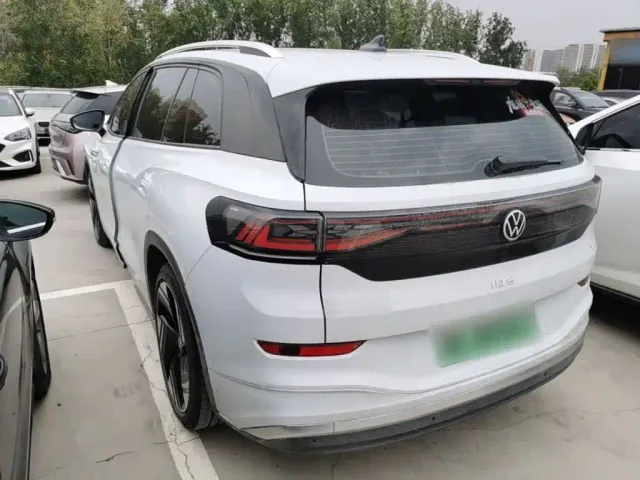 Volkswagen ID.6 X — Фото автомобиля 4