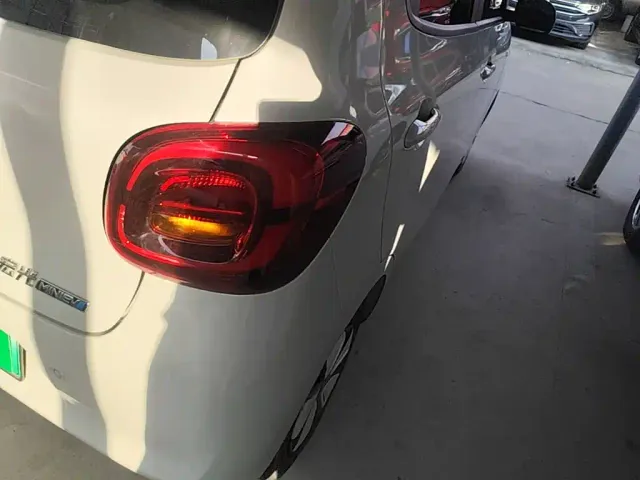 Wuling Hongguang Mini EV — Фото автомобиля 7
