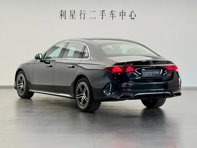 Mercedes-Benz E-Class — Фото автомобиля 4