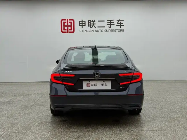 Honda Accord — Фото автомобиля 4