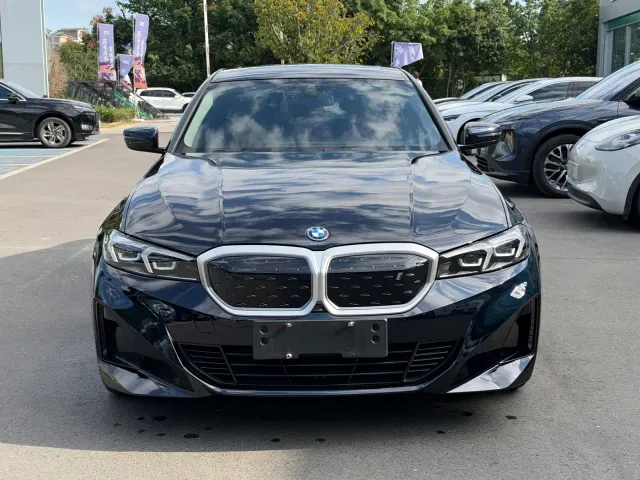 BMW i3 — Фото автомобиля 2