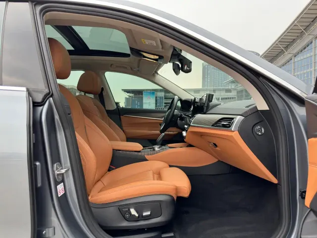 BMW 6 Series Gran Turismo — Фото автомобиля 11