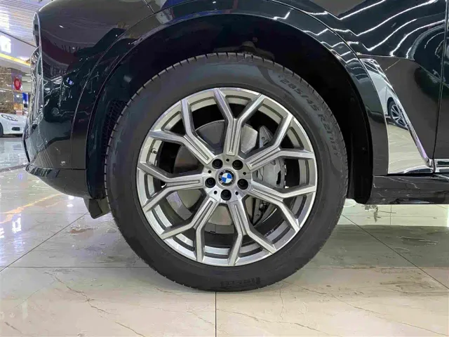 BMW X7 — Фото автомобиля 5