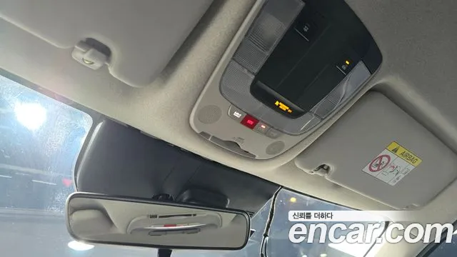 Kia Niro — Фото автомобиля 25