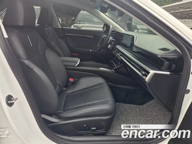 Hyundai Grandeur GN7 — Фото автомобиля 15