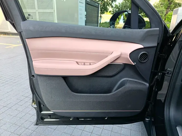 Nio EC6 — Фото автомобиля 11