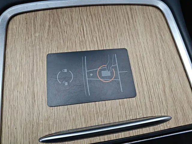 Tesla Model Y — Фото автомобиля 8