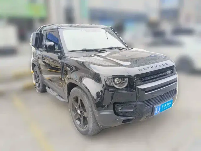 Land Rover Defender — Фото автомобиля 3