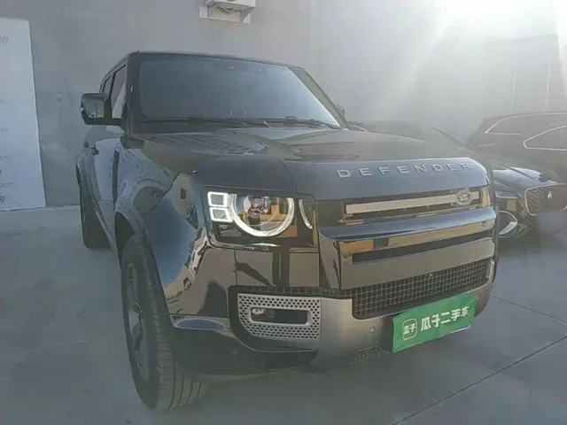 Land Rover Defender — Фото автомобиля 3